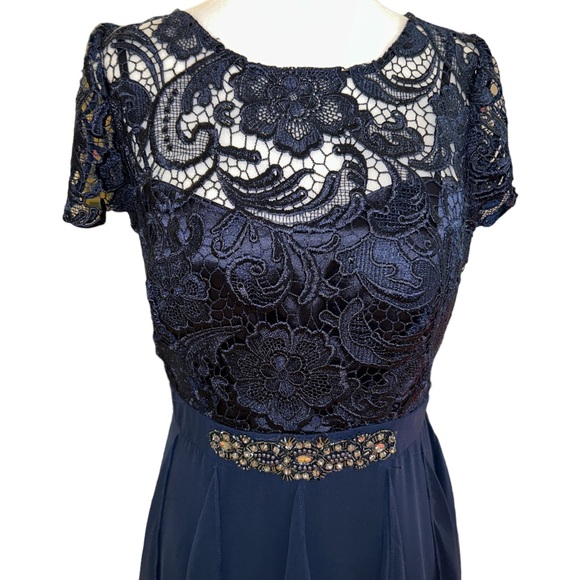 Evening Gown. Wedding party gown. Navy blue, detailed at waist. Size 8. - Picture 4 of 12